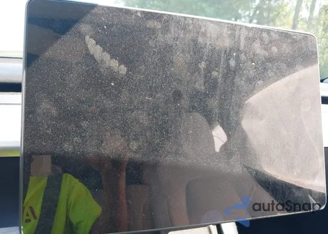 2022 Tesla Model Y Long Range Dual Motor All-Wheel Drive from USA, damaged, VIN 7SAYGDEEXNF355439